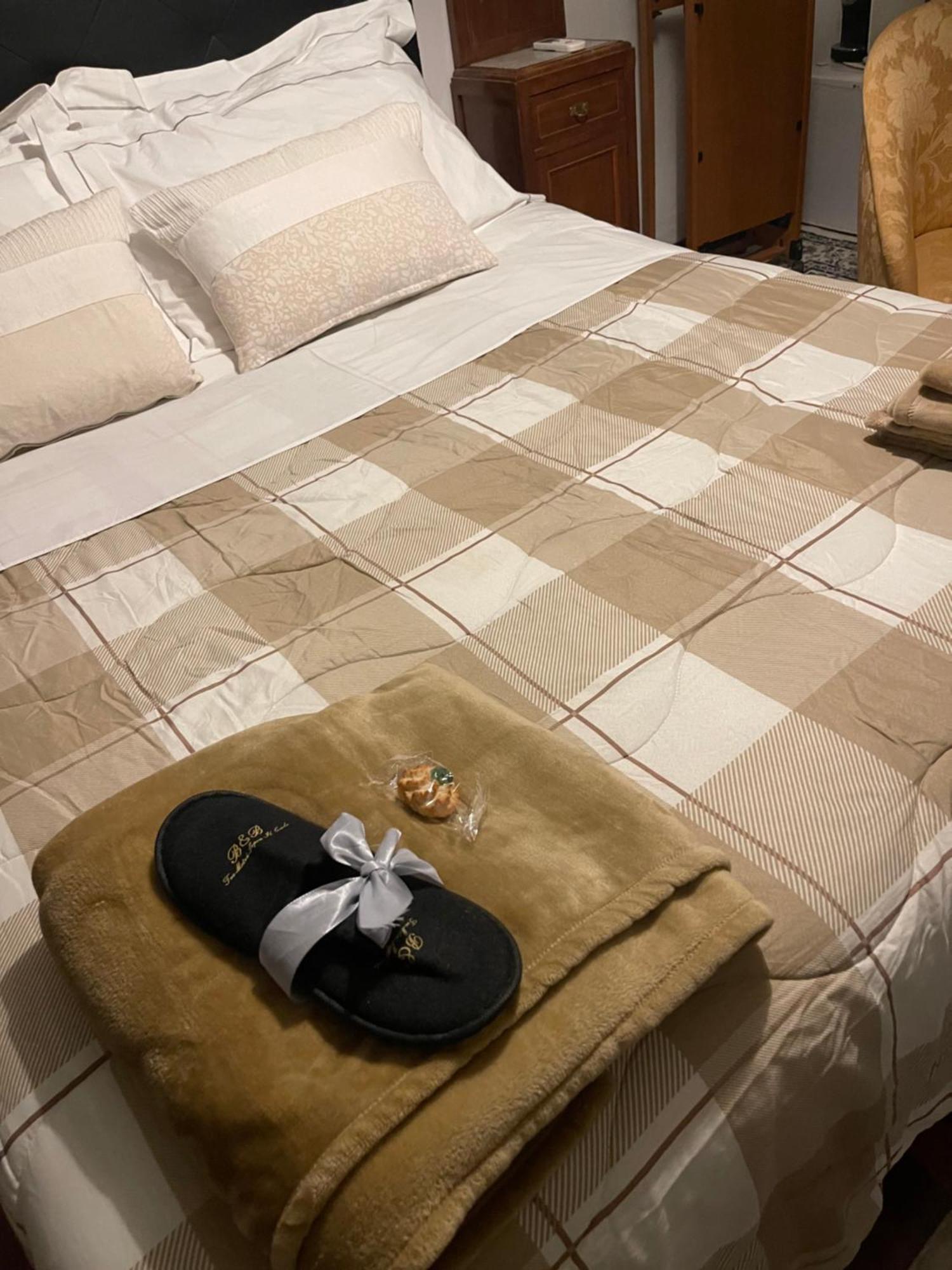 Casa Tipica Siciliana Patronale Home Bedandbreakfast Tremetrisoprailcielo Camere Con Vista, Colazione Interna In Terrazzo Panoramico カルタジローネ エクステリア 写真